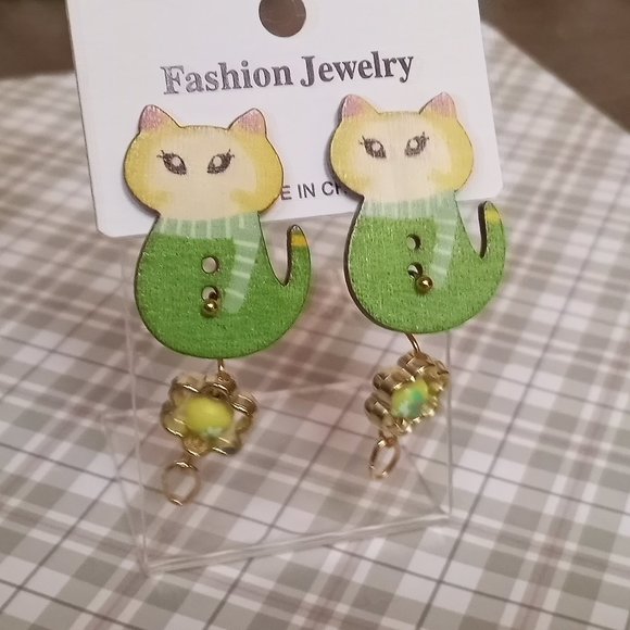 Home Made Handmade Wood & Metal Green & Yellow Button Earrings #40 - Picture 8 of 10